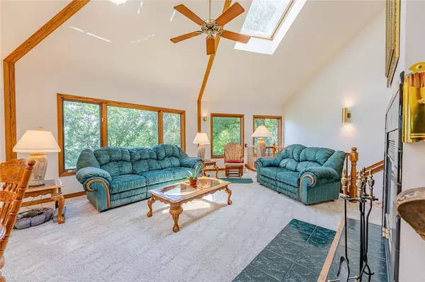 Bella Vista, AR 72714,3 Loper Ln