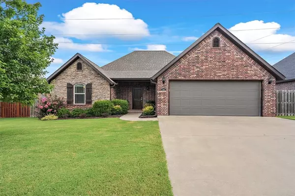 3412 SW Gibson Ave, Bentonville, AR 72712