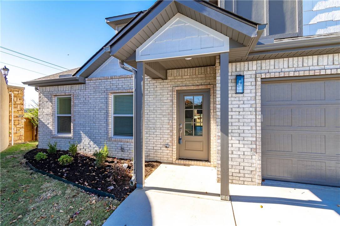 Bentonville, AR 72713,2102 SW Riverstone Rd