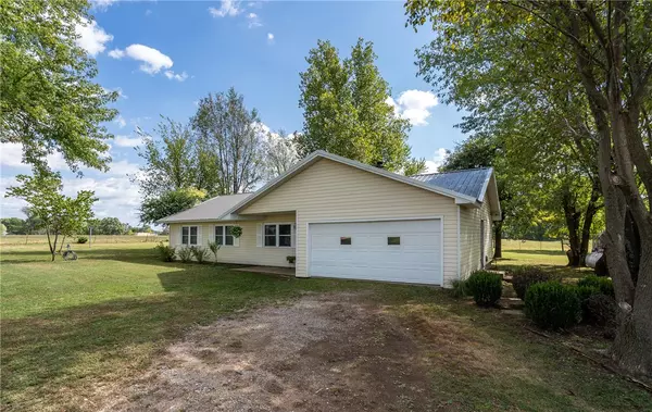 4341 Pine St, Colcord, OK 74338