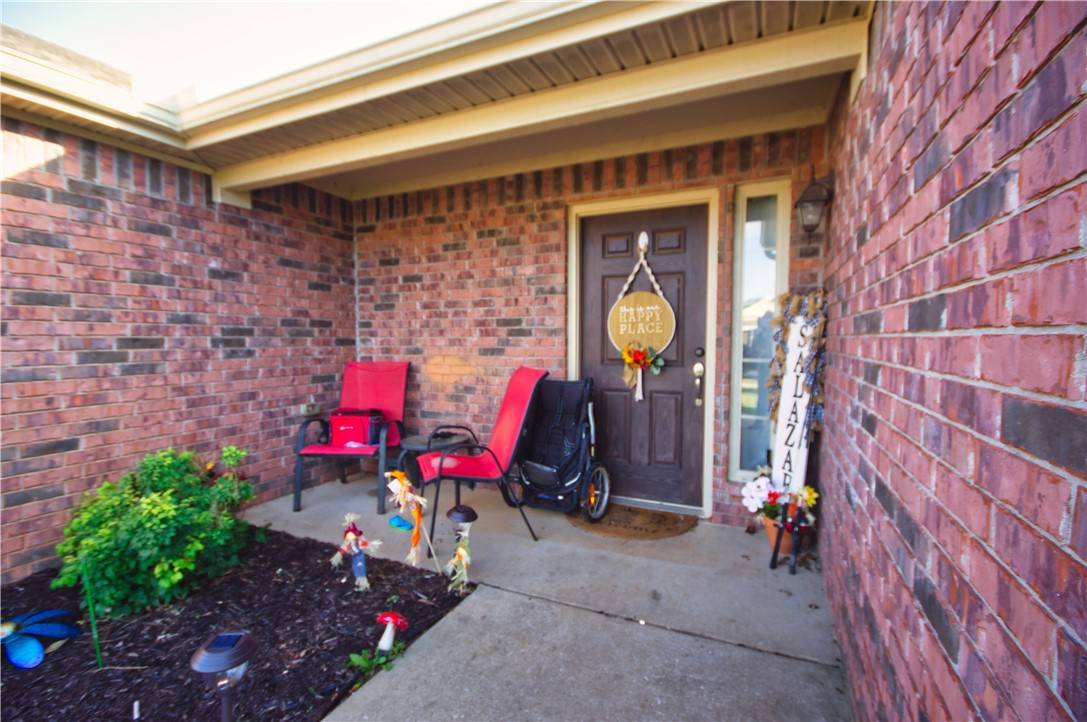 Rogers, AR 72758,424 E Meadow Wood Ln