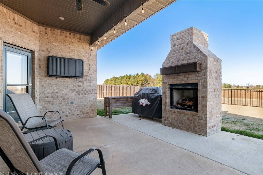 Bentonville, AR 72713,1350 Little Osage Ln