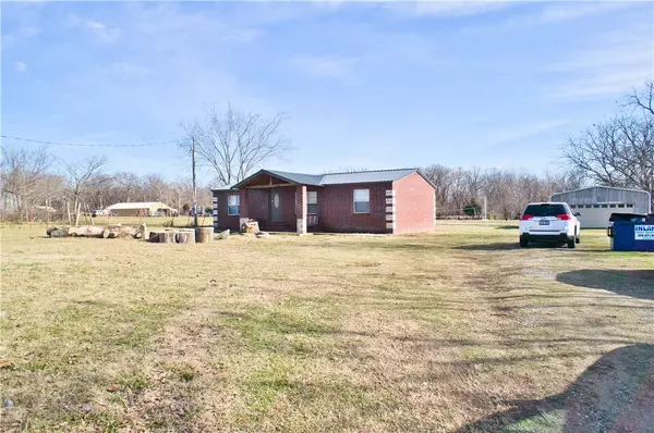 12040 Landers Rd, Rogers, AR 72756