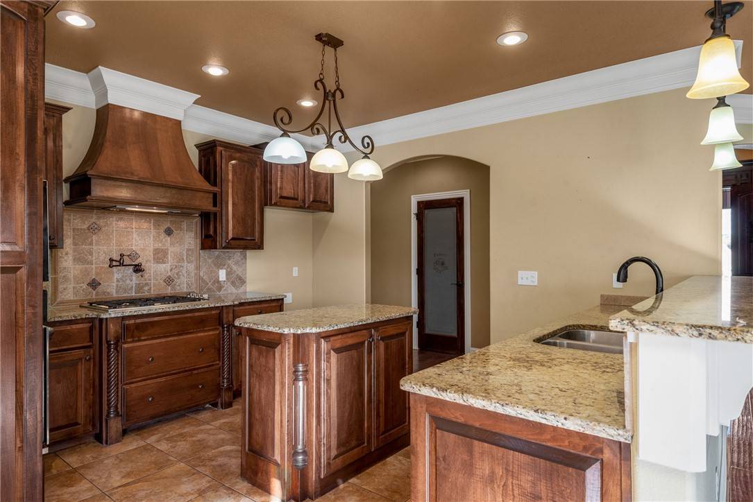Rogers, AR 72758,2314 S Mont Blanc Ave