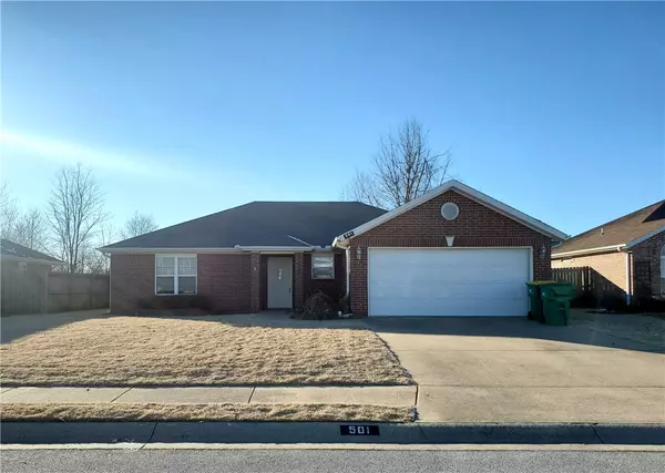 501 Steepro Dr, Centerton, AR 72719