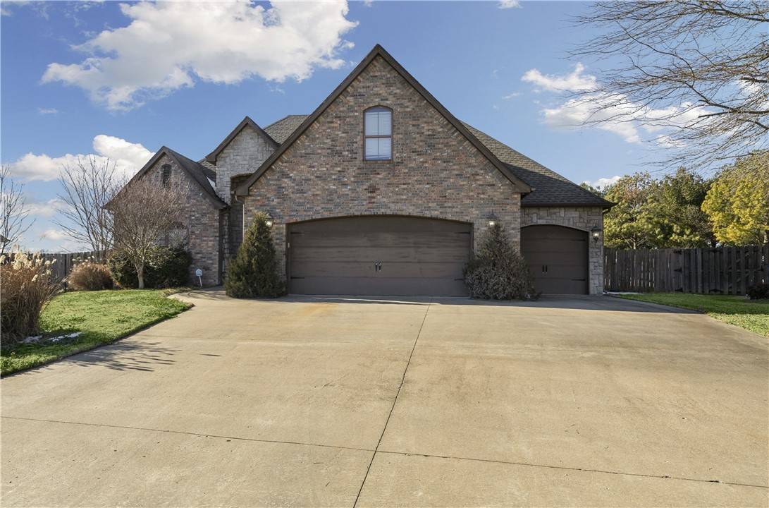 Bentonville, AR 72713,3800 SW Harrier Dr