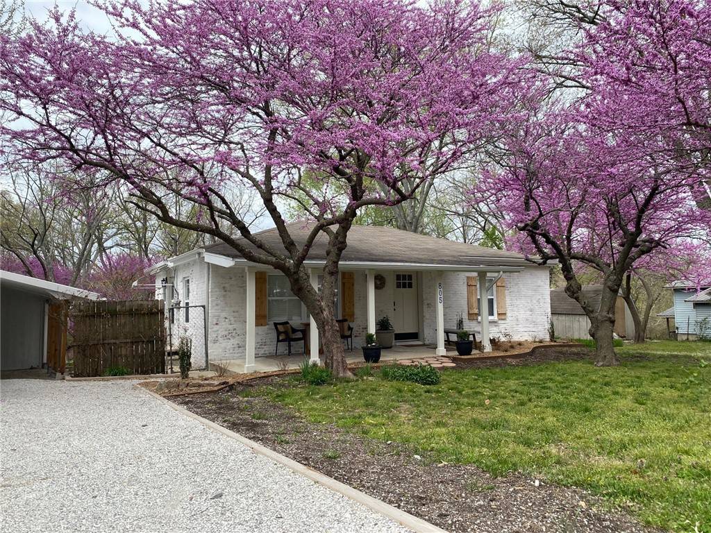 Bentonville, AR 72712,805 NE A St