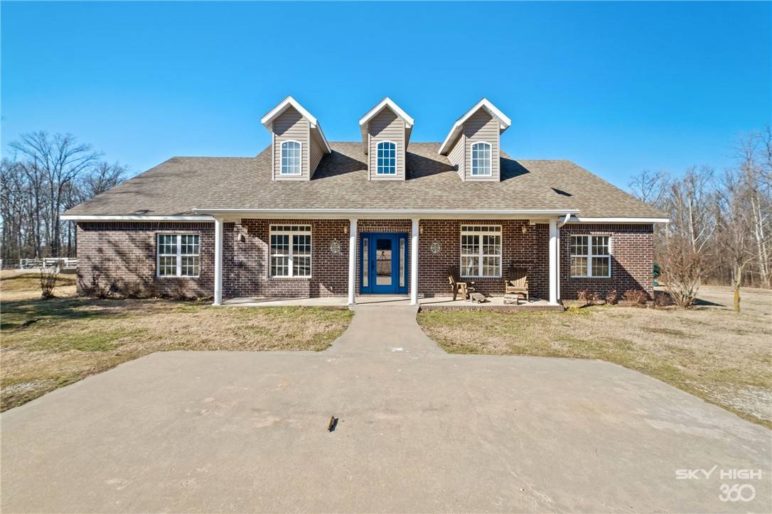 Gentry, AR 72734,9723 Pleasant Valley Rd