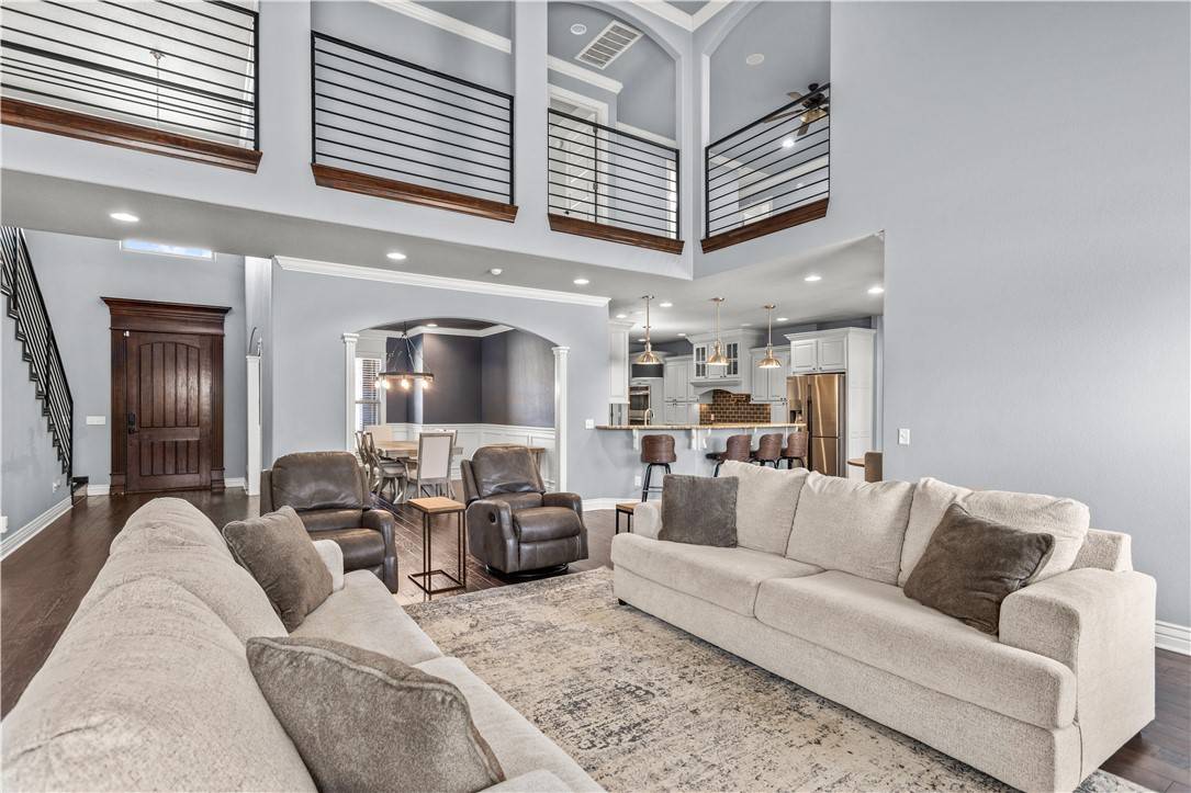 Bentonville, AR 72712,607 SE Yale St