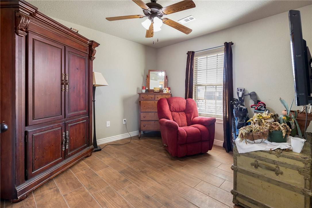 Pea Ridge, AR 72751,504 Oakley St