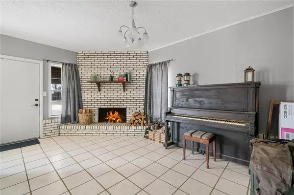 Charleston, AR 72933,32702 Highway 22