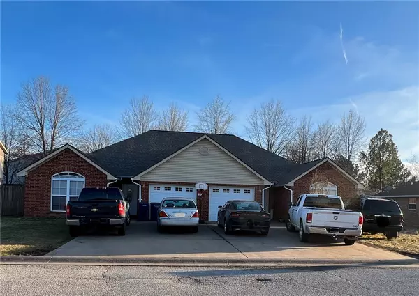 2890 Meridian Pl, Siloam Springs, AR 72761