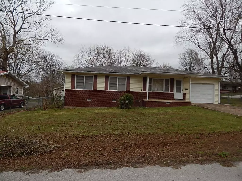 Berryville, AR 72616,208 Gibson Ave