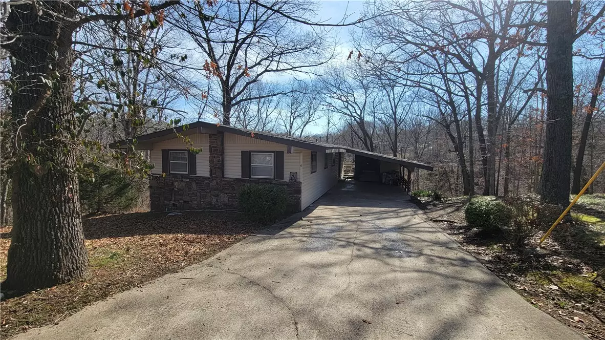 Bella Vista, AR 72715,4 Rea Cir