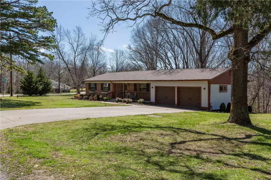 920 Hilltop Dr, Rogers, AR 72756