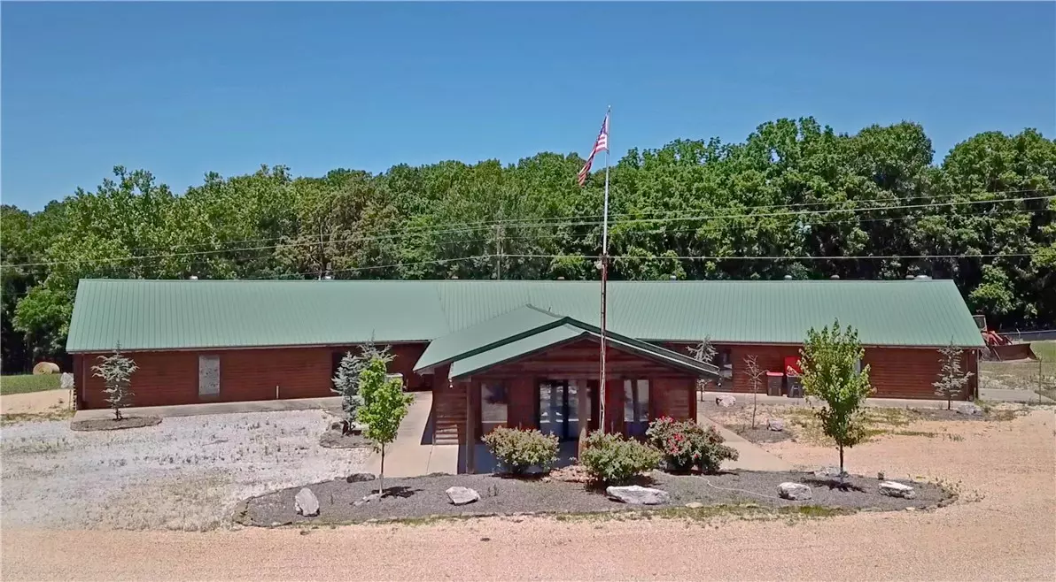 Garfield, AR 72732,18701 E 62 Hwy