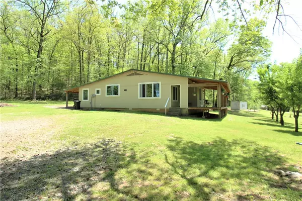 1000 Serviceberry Rd, Mountainburg, AR 72946