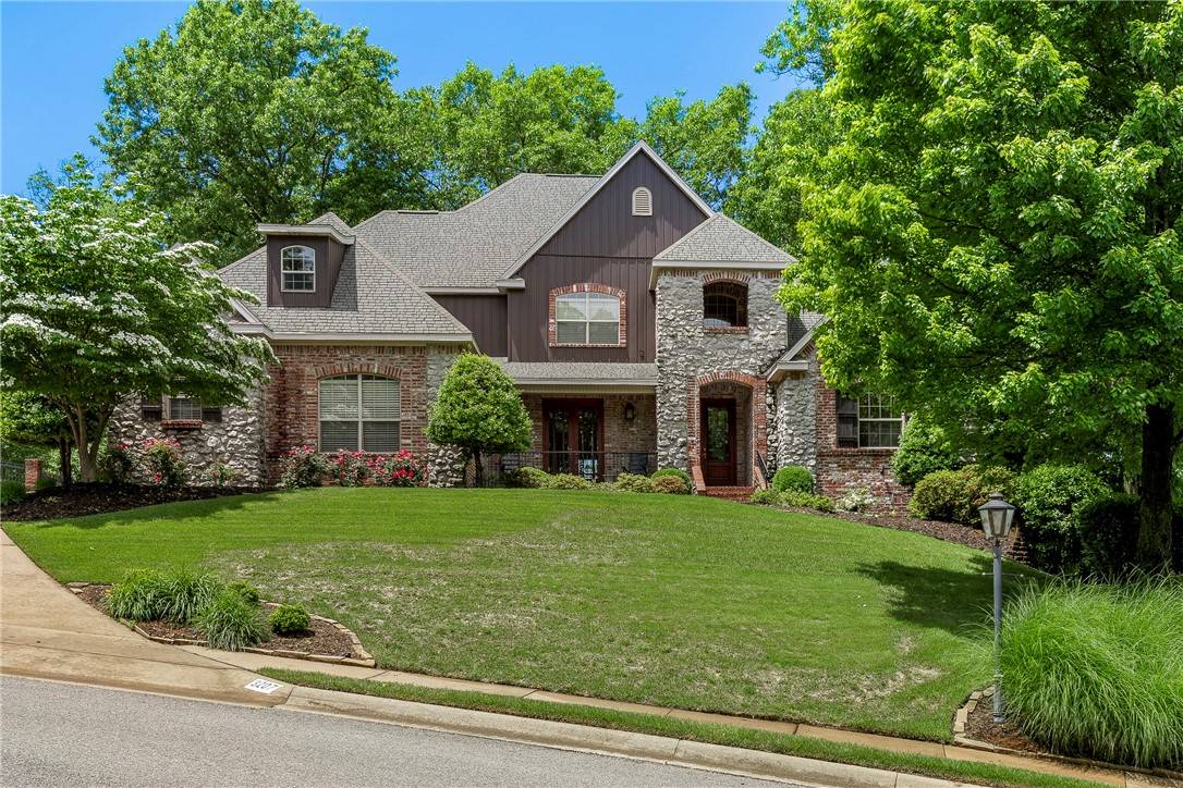 Bentonville, AR 72712,3207 NW Avignon Way