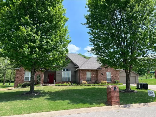 Siloam Springs, AR 72761,13496 Fairway Ct