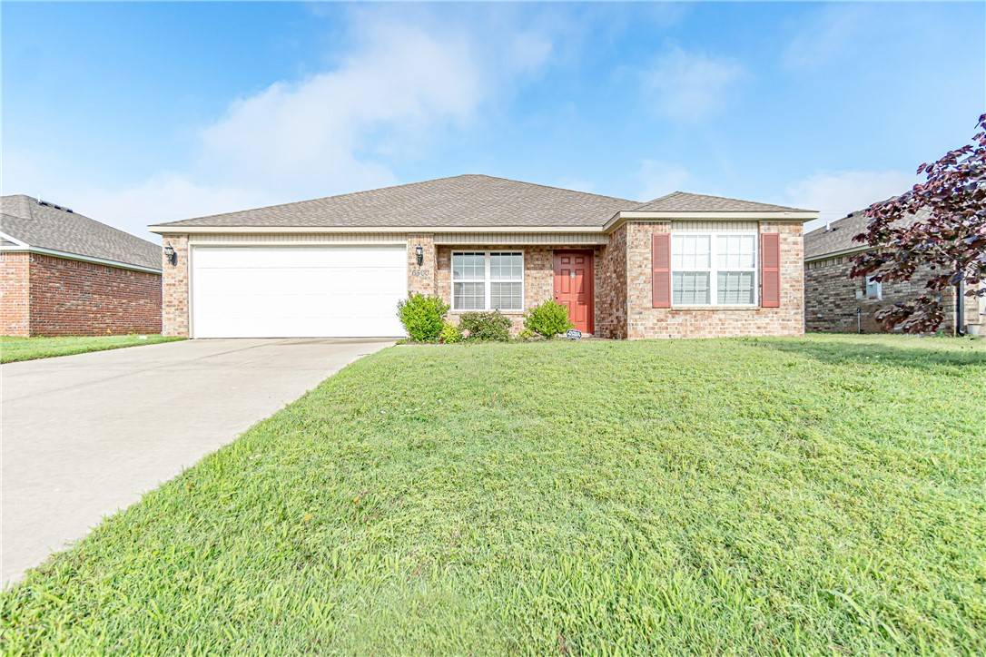 6500 SW Chalkstone Rd, Bentonville, AR 72713
