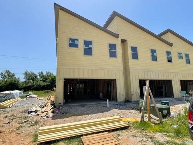 Fayetteville, AR 72704,2216 W Moore Ln