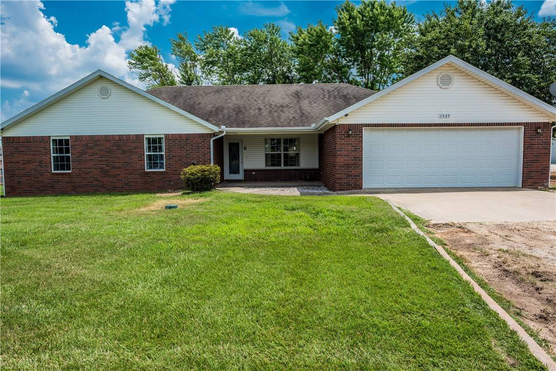 1537 Wagon wheel Rd, Springdale, AR 72762