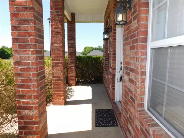 Prairie Grove, AR 72753,301 Hindman Dr