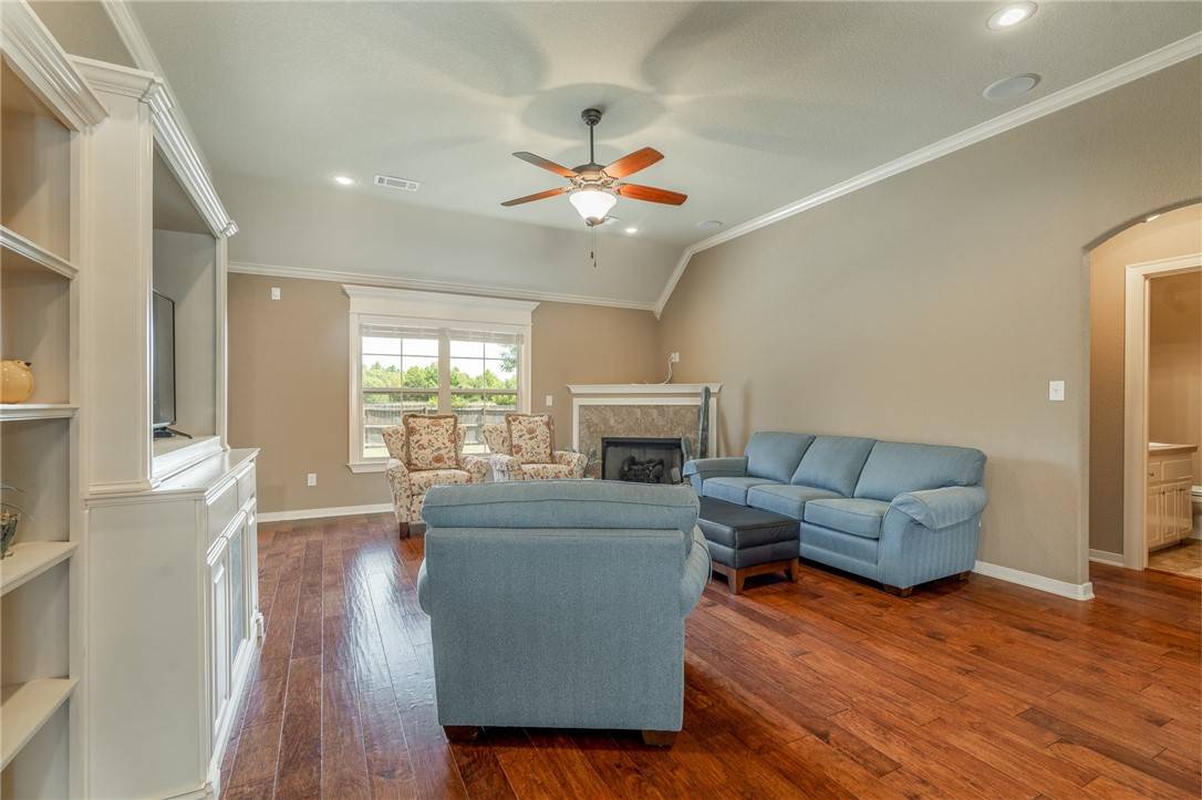 Fayetteville, AR 72704,3972 W Mountain View Dr