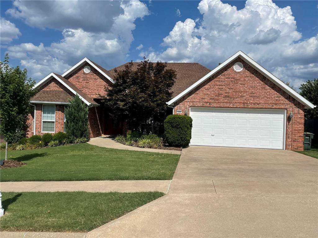 540 N Brices Cross Dr, Fayetteville, AR 72704