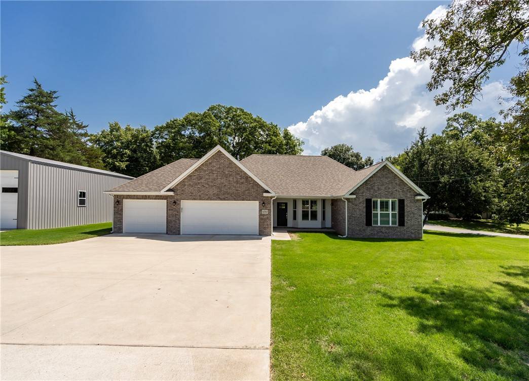 14560 Dawn Hill Rd, Siloam Springs, AR 72761