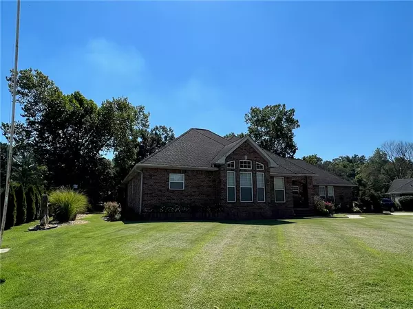 Siloam Springs, AR 72761,21340 Fairway Ct