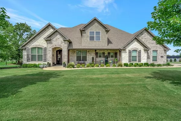 914 King Arthur Dr,  Springdale,  AR 72762