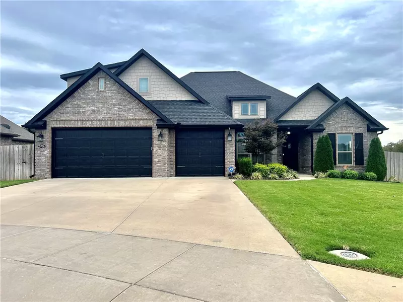 5706 Lakewood Dr, Rogers, AR 72758