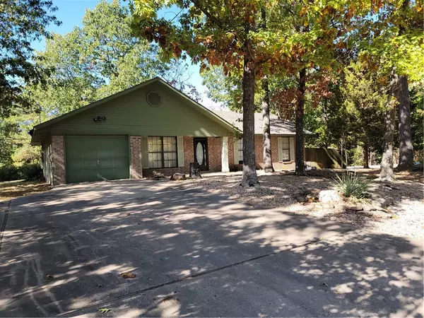 Bella Vista, AR 72714,2 Thackery Ln