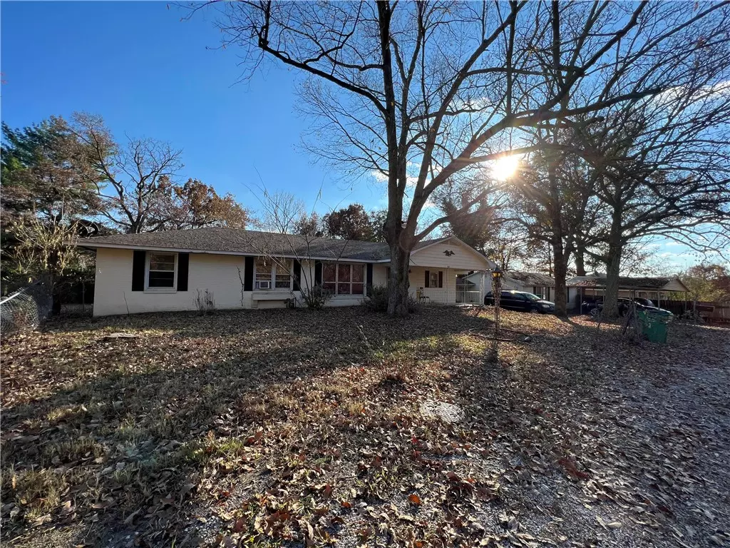 Noel, MO 64854,305 Alta Vista Dr