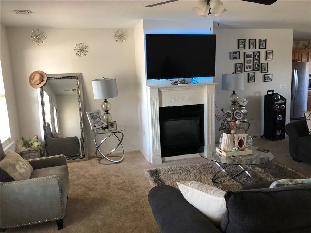 2303 S Washington St, Siloam Springs, AR 72761