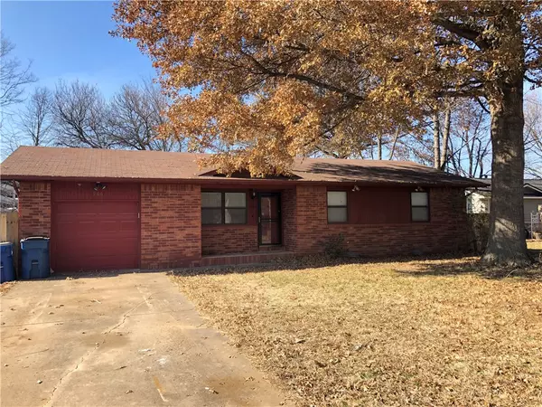 Bentonville, AR 72712,906 Convair St