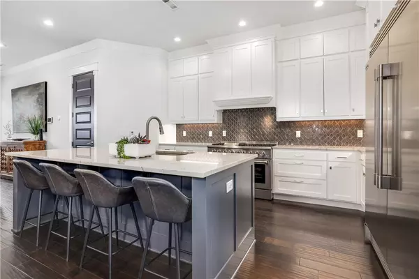 Bentonville, AR 72712,702 NW 2nd St