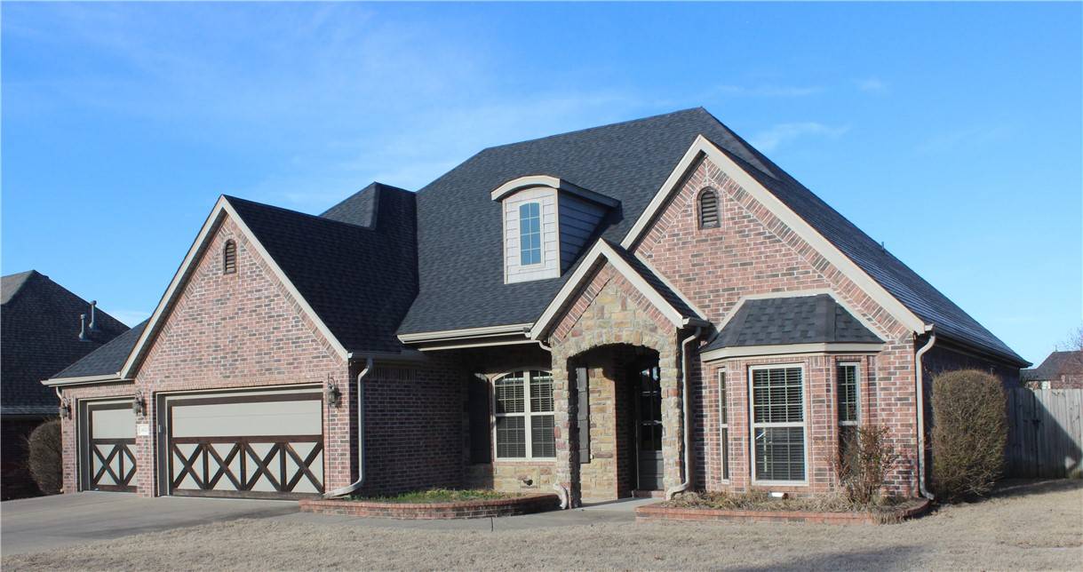 4653 N Rockledge Dr, Fayetteville, AR 72764