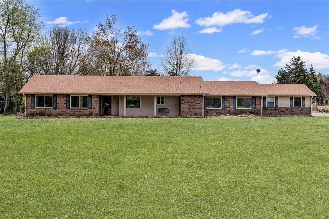 Charleston, AR 72933,1107 Grand Ridge Rd