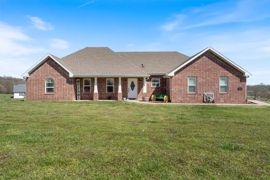 10124 Rain Drop Ln, Gravette, AR 72736