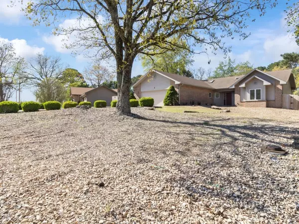 Bella Vista, AR 72715,2 Cambria Dr