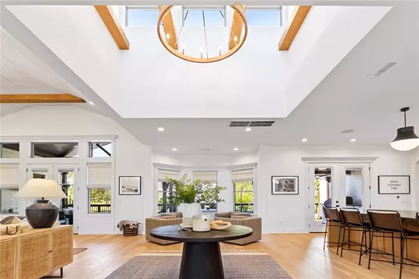 Rogers, AR 72758,8 S Tudor Ln