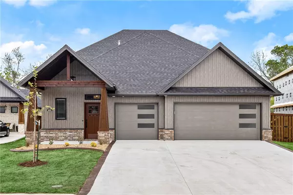 400 SW Gunison Cv, Bentonville, AR 72712