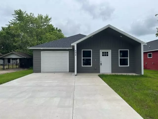 Siloam Springs, AR 72761,604 Granite St