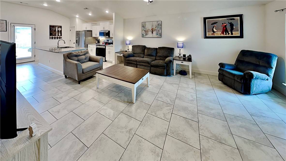 Bentonville, AR 72713,6109 NW Meade St