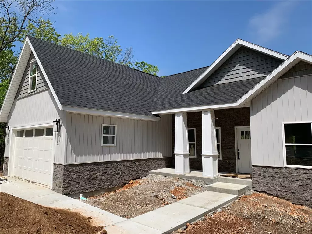 Bella Vista, AR 72715,16 Burghead Dr