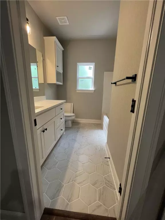 Bella Vista, AR 72714,49 Overton Dr