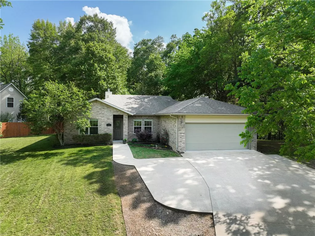 Bella Vista, AR 72715,2 Dunsford Dr