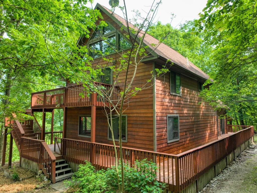 Eureka Springs, AR 72632,15670 W Highway 62